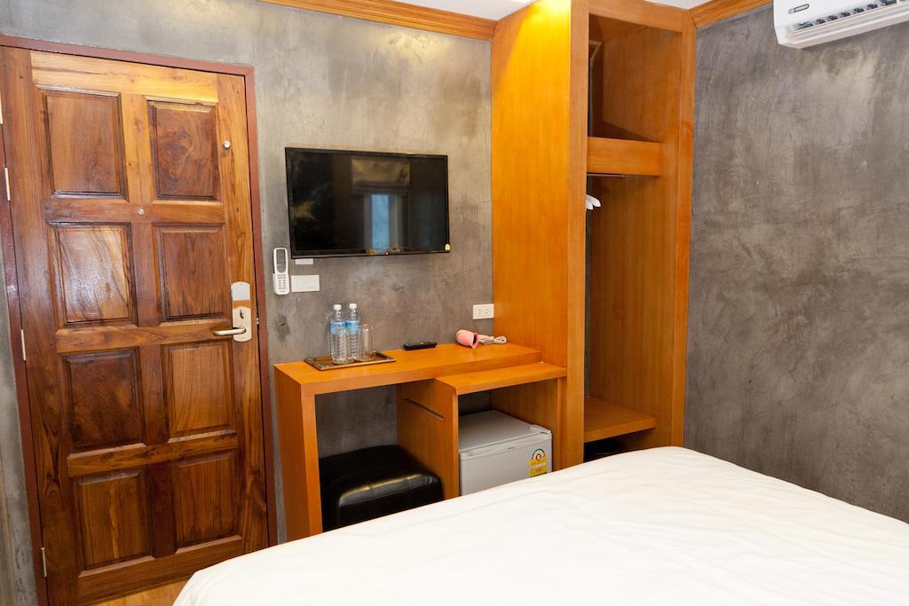 Chaphone Guesthouse Phuket Quarto foto
