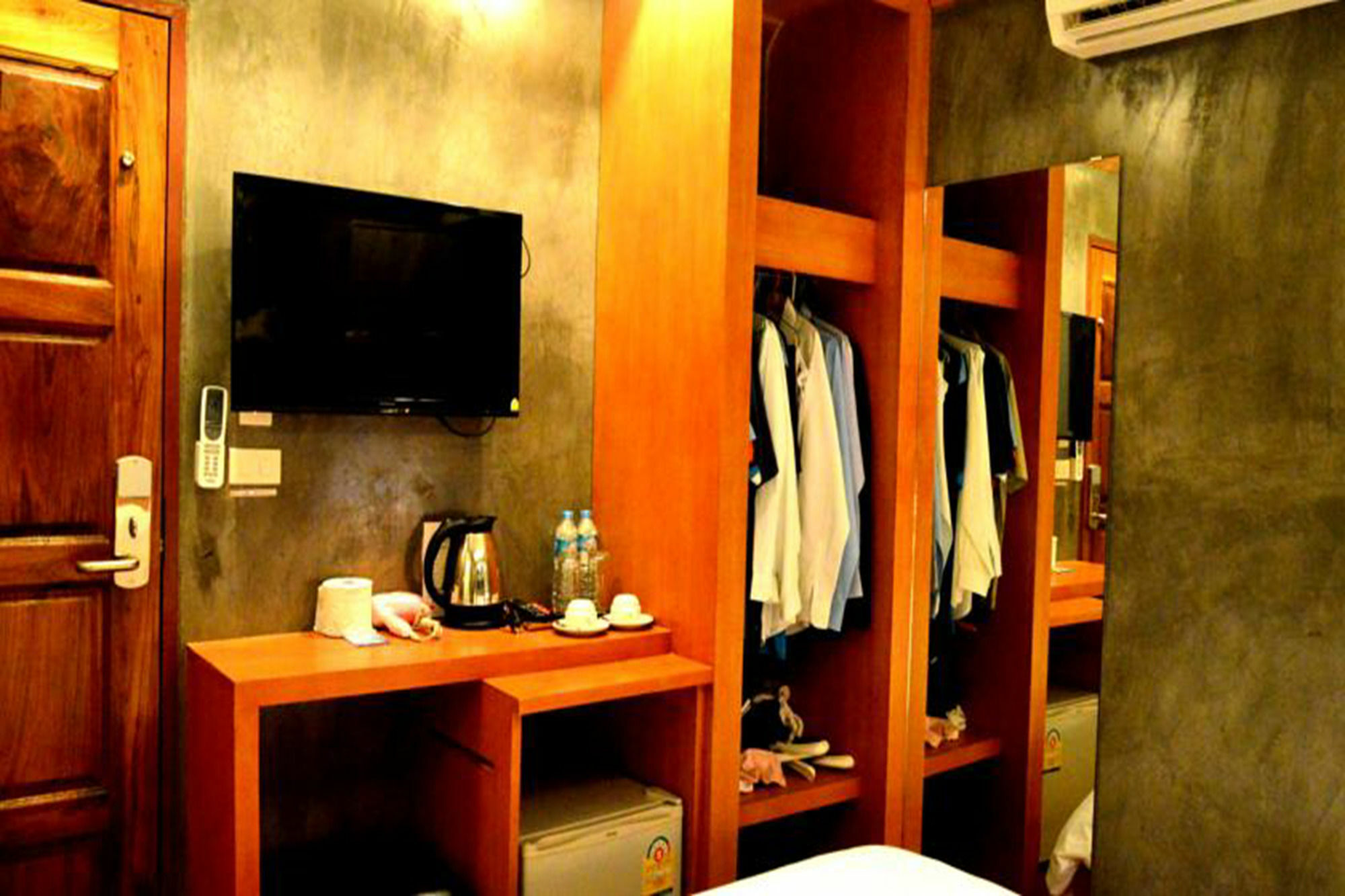 Chaphone Guesthouse Phuket Exterior foto